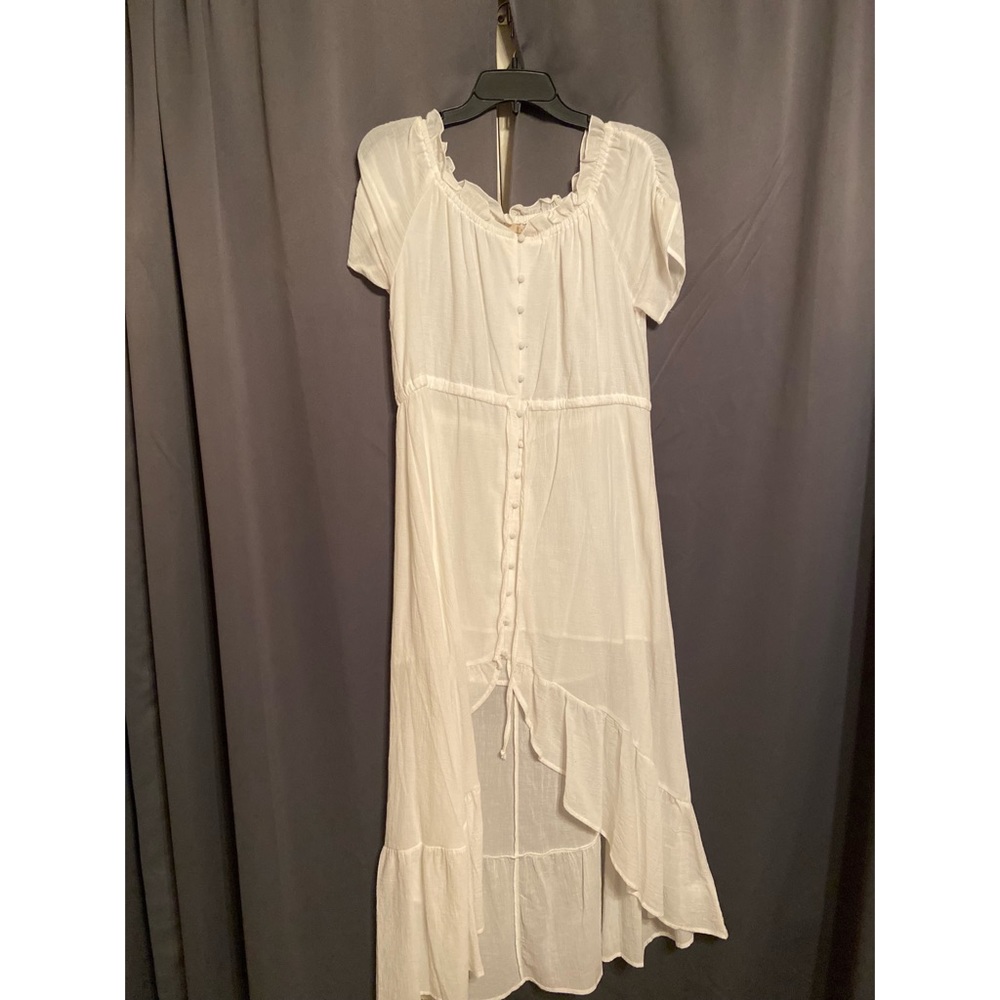 Chelsea and violet white dress